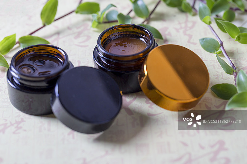 传统中成药药膏室内静物特写图片素材