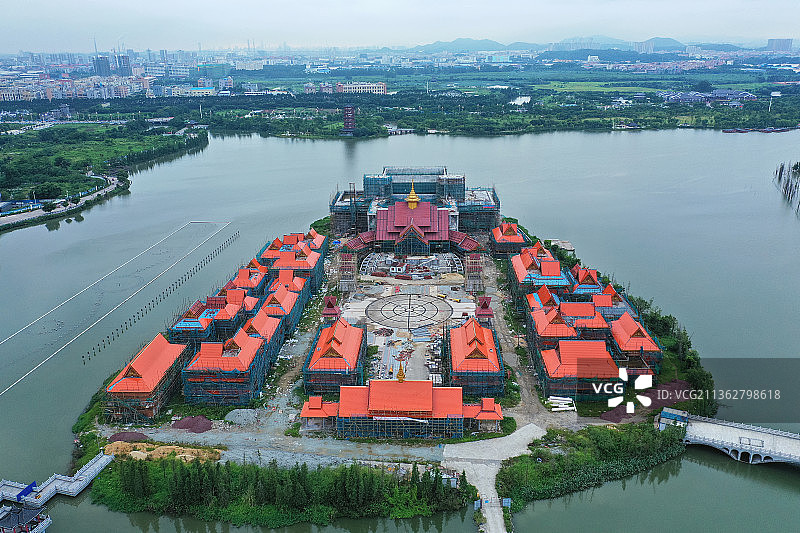 建设中的风情岛+广东省东莞市麻涌镇华阳湖湿地公园图片素材