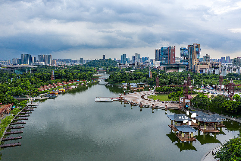湖光云影+广东省佛山市南海区千灯湖公园图片素材