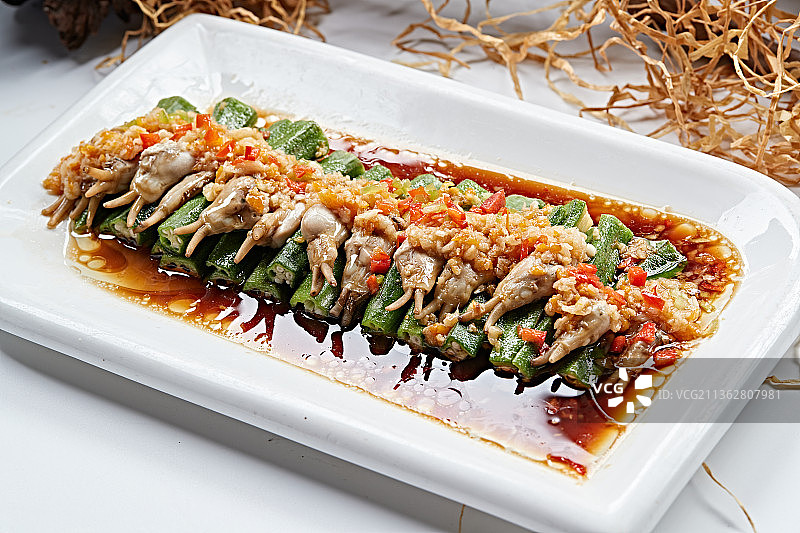 剁椒浇汁秋葵蒸蛏子图片素材