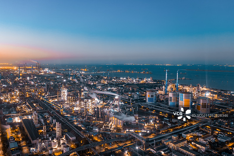钢铁厂夜景图片素材