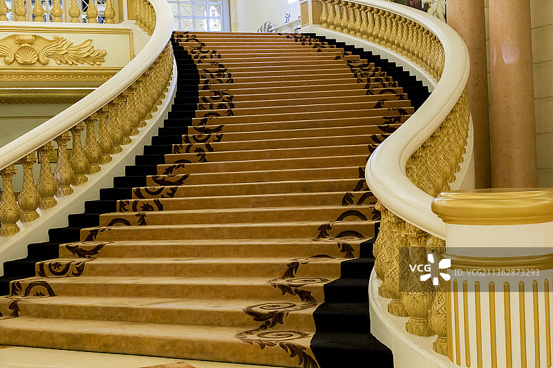 室内豪华的大理石楼梯扶手台阶图片素材