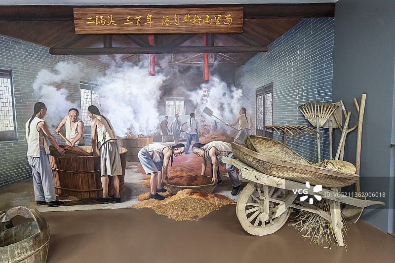 北京市顺义文化馆非物质文化遗产：牛栏山二锅头酿造场景图片素材