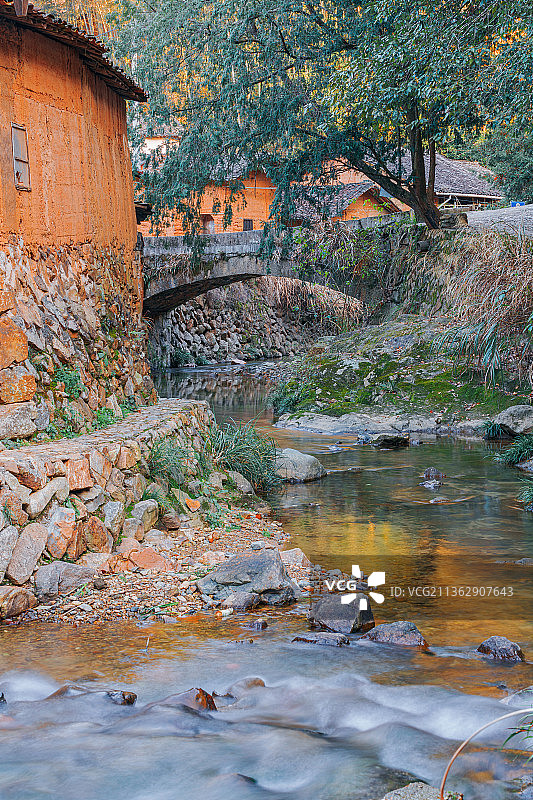 浙江 丽水 松阳 松庄村 古村落 大山 流水图片素材