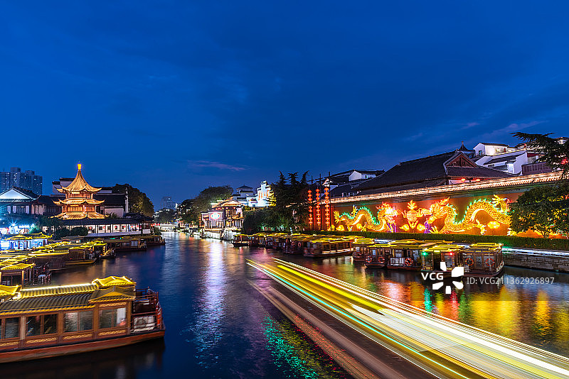 中国南京秦淮河的泮池魁星阁夜景图片素材