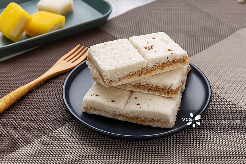 传统蒸制桂花糕图片素材