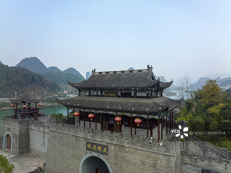 航拍贵州铜仁大明边城风景区城市风光图片素材