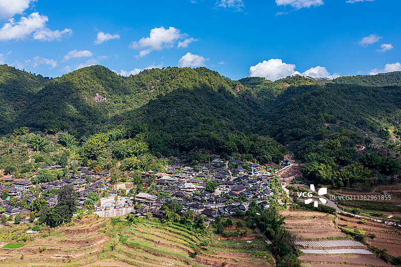 云南拉祜族村寨老达保图片素材
