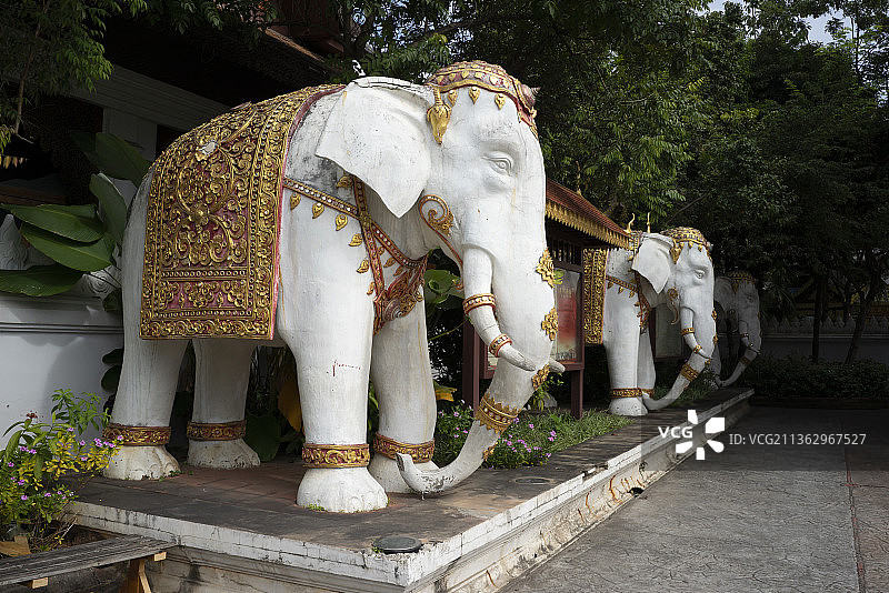 云南西双版纳景洪告庄西双景大金塔星光夜市湄公河六国水上市场图片素材
