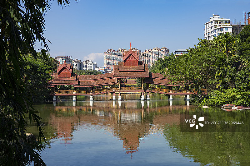 云南西双版纳景洪曼听公园图片素材