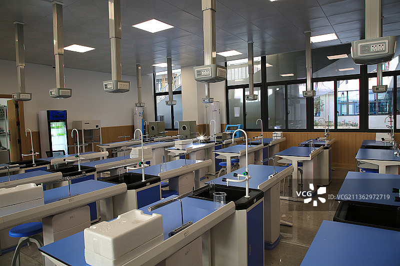 学校生物化学地理科研实验室图片素材