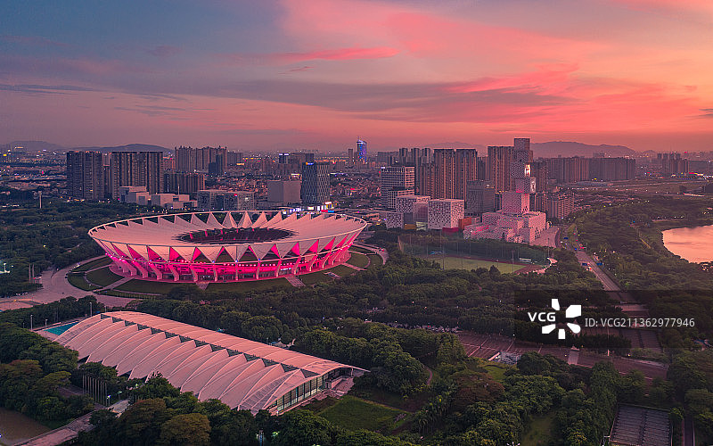 广东佛山世纪莲体育中心日落风光图片素材