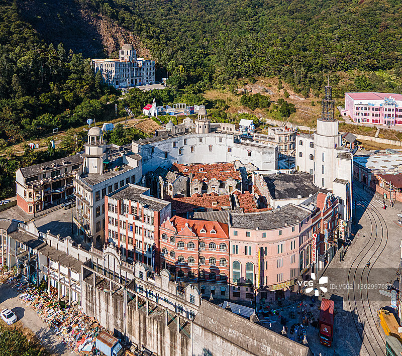 航拍佛山南海西樵山国艺影视城图片素材