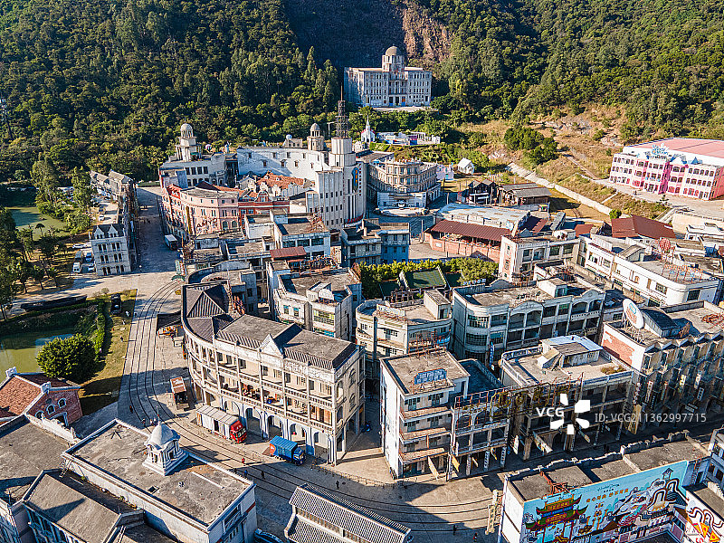 航拍佛山南海西樵山国艺影视城图片素材
