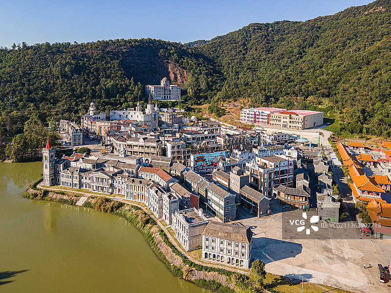 航拍佛山南海西樵山国艺影视城图片素材