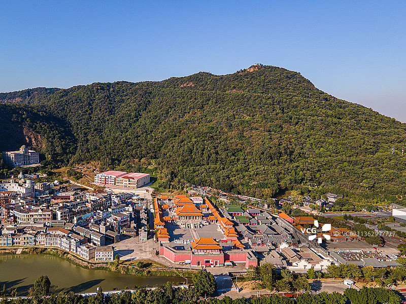 航拍佛山南海西樵山国艺影视城图片素材