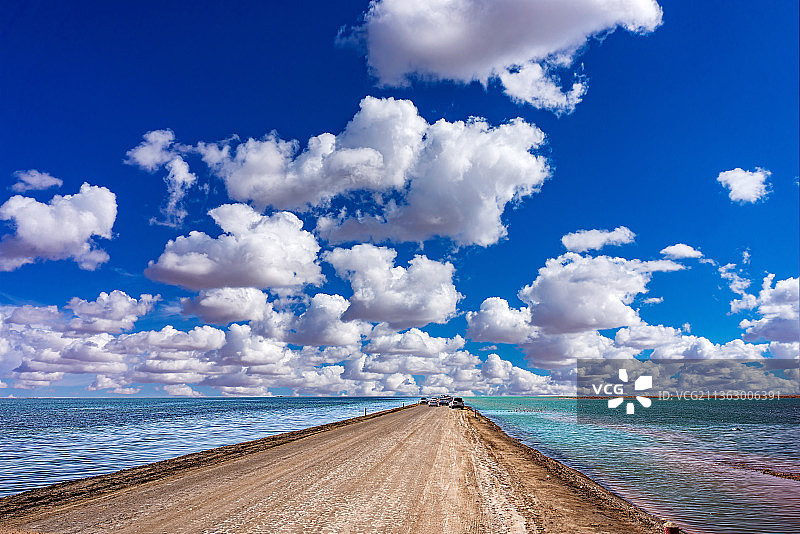 青海西台吉乃尔湖图片素材