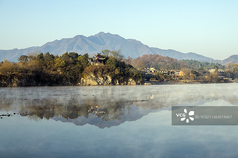 安徽宣城泾县桃花潭美丽的自然风光图片素材