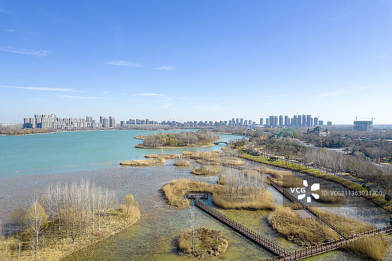 河南省新乡市平原新区凤湖风景区图片素材