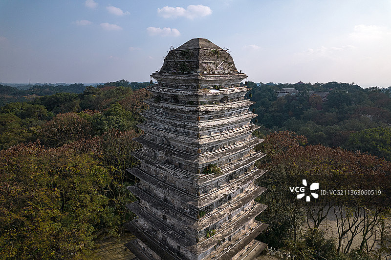 航拍四川省乐山市灵宝塔图片素材