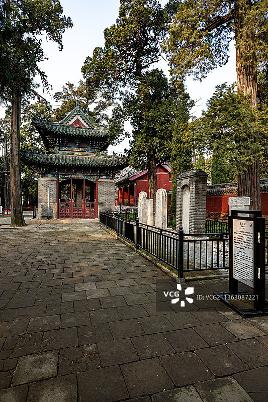 山东省济宁邹城市孟庙景区亚圣庙建筑文化历史景观图片素材