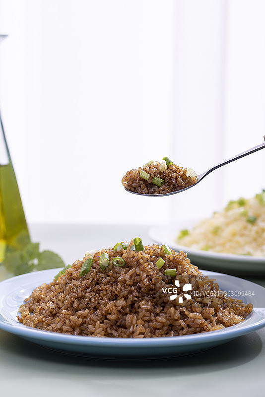 蛋炒饭，酱油炒饭图片素材