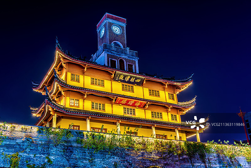 中国浙江宁波鼓楼夜景风光图片素材
