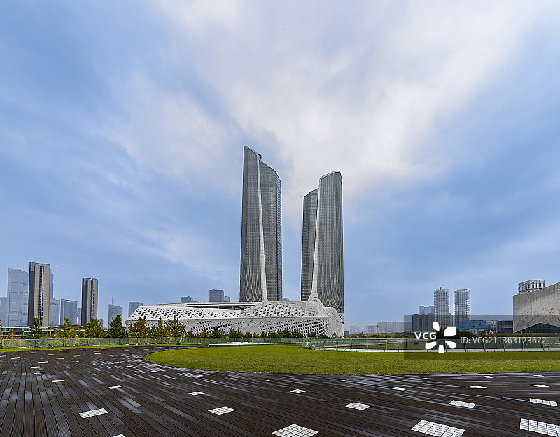 南京市青奥中心双子塔图片素材