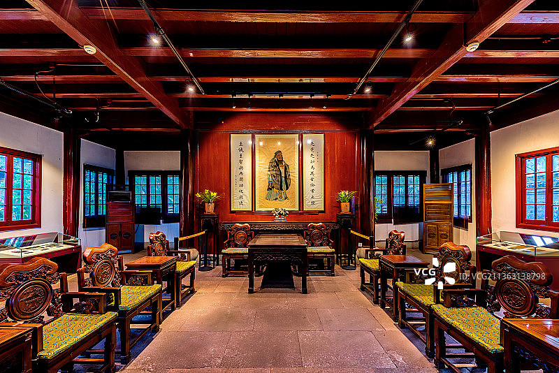 中国浙江宁波天一阁博物院尊经阁内景图片素材