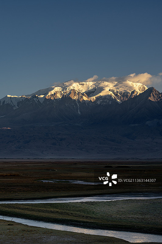 慕士塔格峰图片素材
