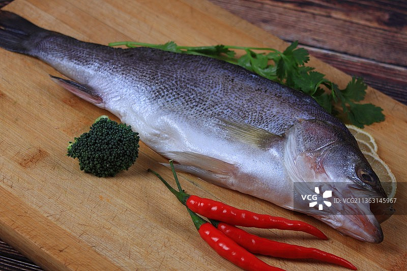 生鲜海产品开背鲈鱼图片素材