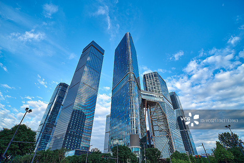 西安市高新区锦业路城市高层建筑图片素材