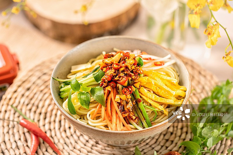 蔬菜凉面图片素材