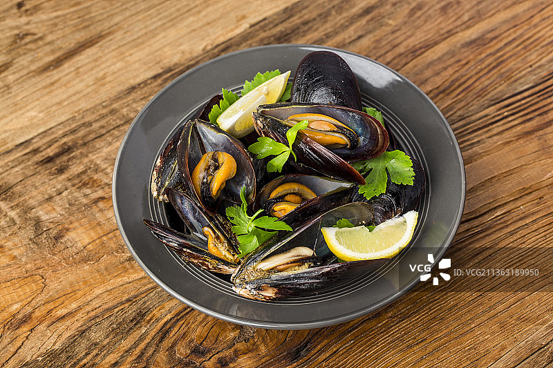 一盘青口贝图片素材