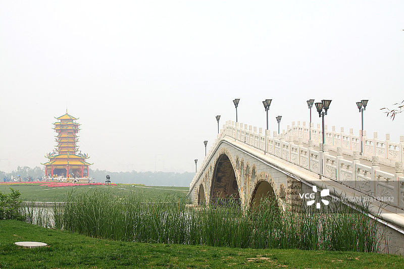 河北唐山丰南惠丰湖石桥图片素材