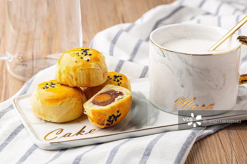 小吃蛋黄酥图片素材