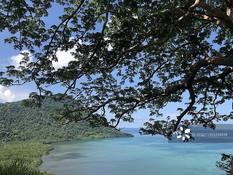 海边的山顶图片素材