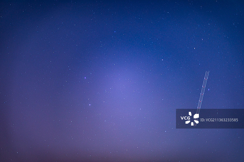 夜空星空低角度景观图片素材