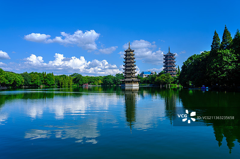 夏日杉湖图片素材