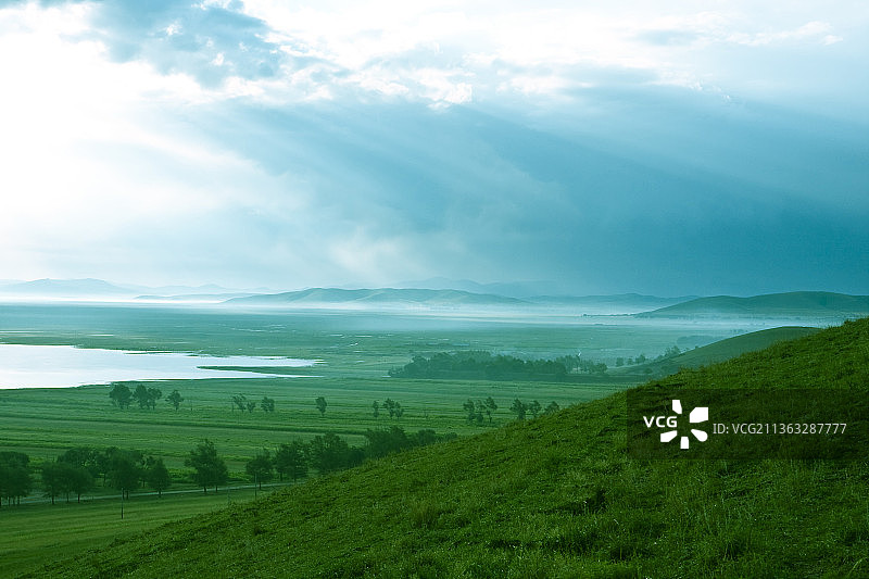 河北沽源县闪电湖图片素材
