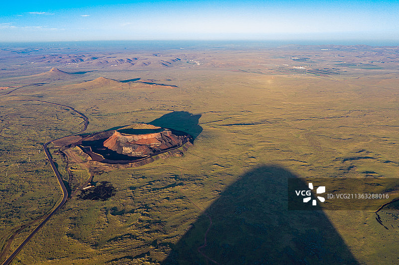 航拍乌兰察布乌兰哈达火山地质公园图片素材