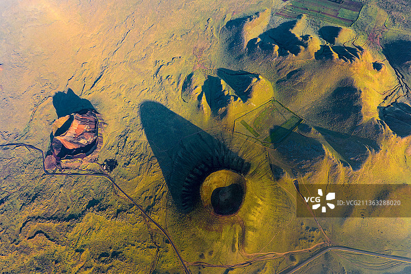 航拍乌兰察布乌兰哈达火山地质公园图片素材