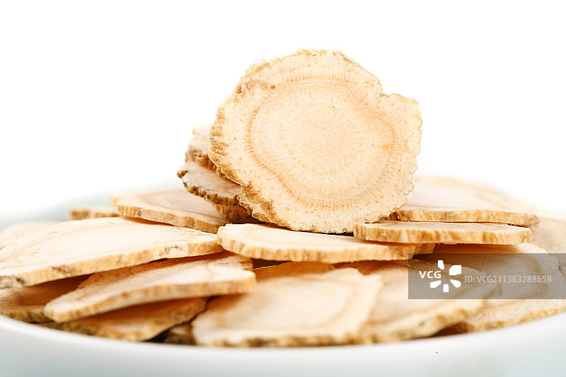 白底上一碗花旗参片图片素材