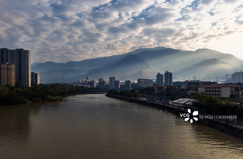 四川攀枝花米易县城的清晨图片素材