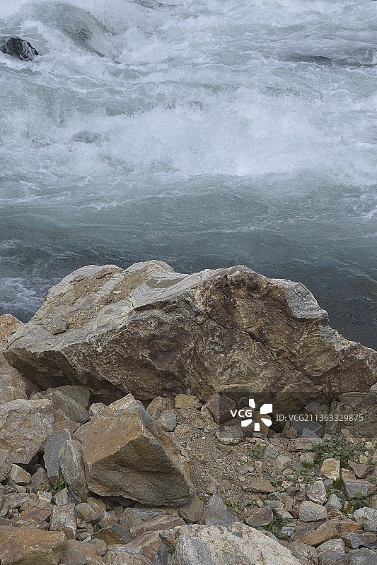 Naran的快乐景色，海岸岩石的俯视图图片素材