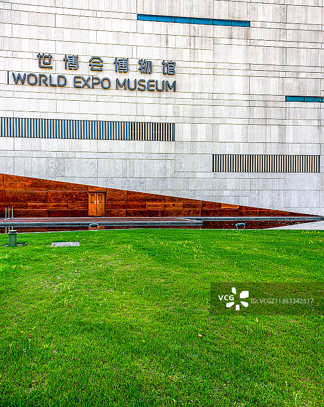 春天的上海世博会博物馆景观图片素材
