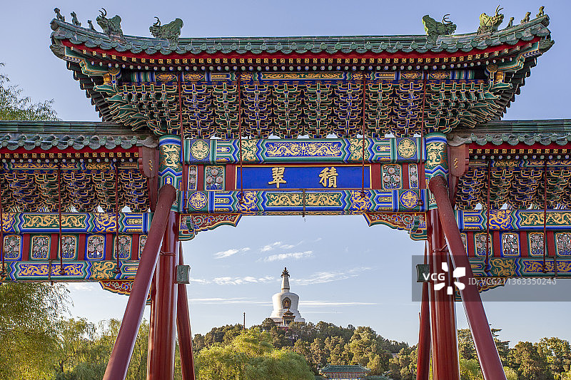 夏天北京北海公园牌楼图片素材