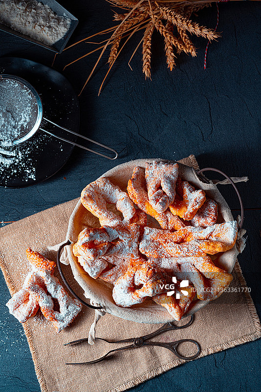 Raderkkuchen：传统波兰猪油糕点图片素材