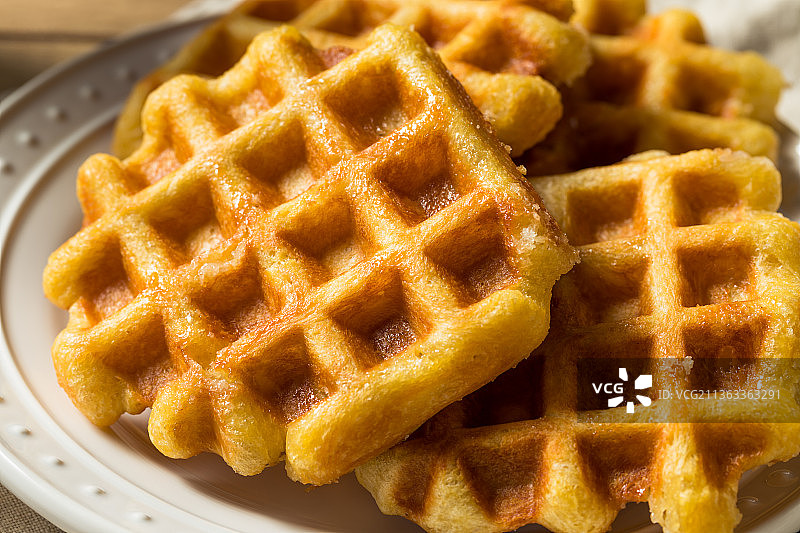自制比利时糖华夫饼，盘中特写图片素材