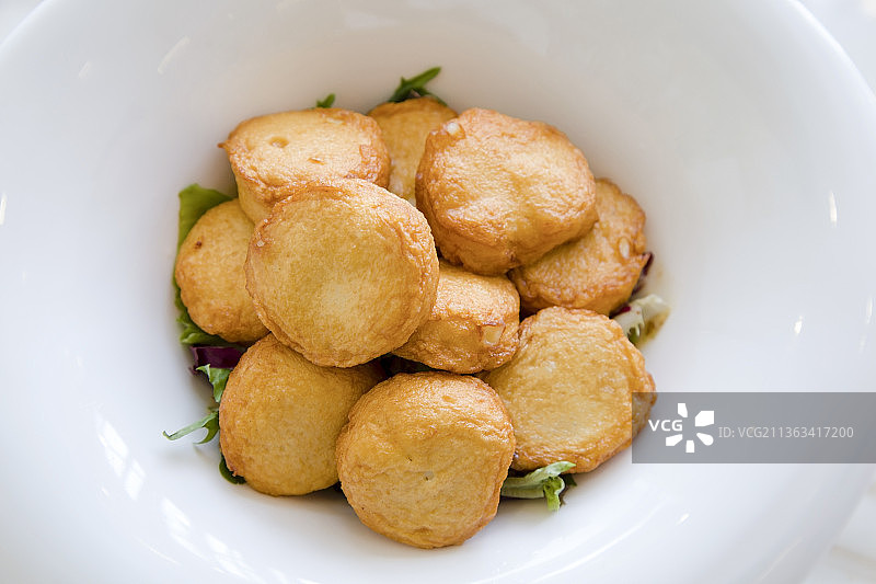美食炸鱼腐静物特写图片素材